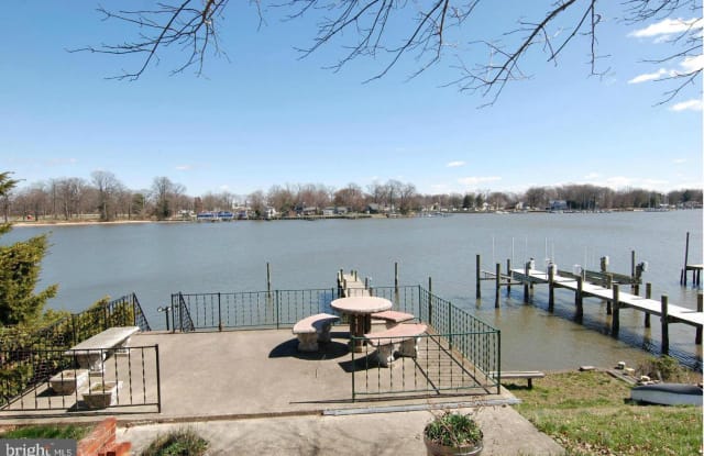 178 E KINGSTON PARK LANE - 178 East Kingston Park Lane, Middle River, MD 21220