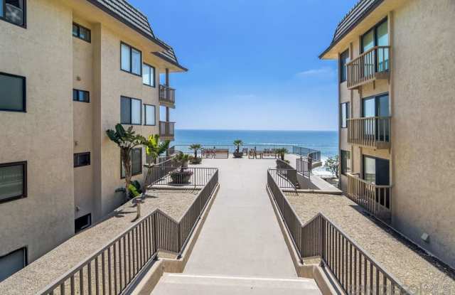 833 Beachfront Drive Gallery 3