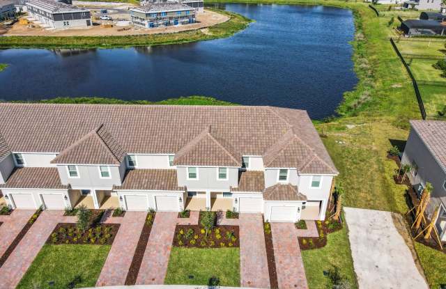 AVAILABLE NOW! 3/2.5 Townhome For Rent in Bellalago! Gallery 4