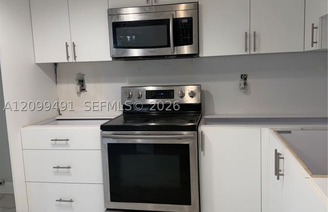 7324 SW 164th Ct Gallery 3