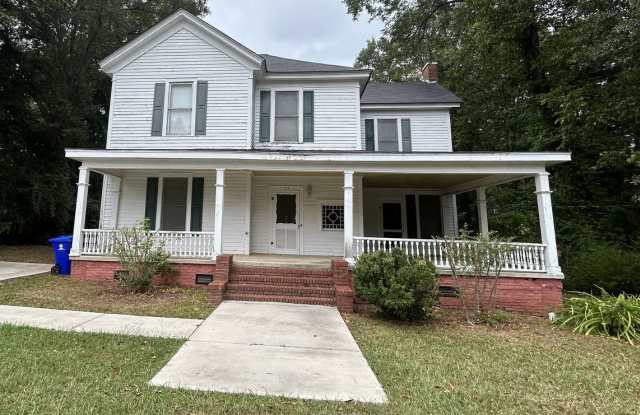 4 Bedroom 2 Bath 179 Lagrange St photos photos