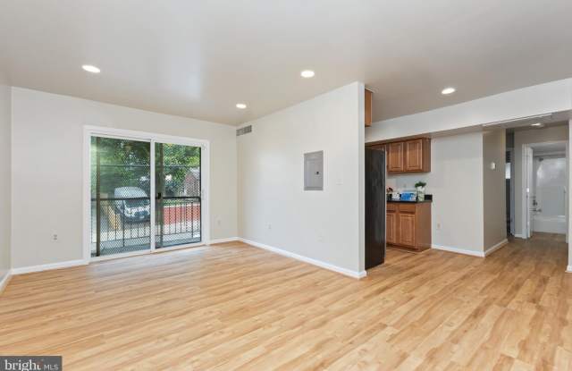 5009 D Street SE unit: 201 photos photos