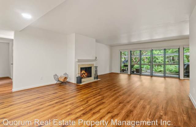 1514 NE 140th Street Unit C-1 - 1514 Northeast 140th Street, Seattle, WA 98125