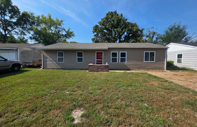 LIMITED TIME**NO APPLICATION FEE**1/2 OFF DEPOSIT** photos photos