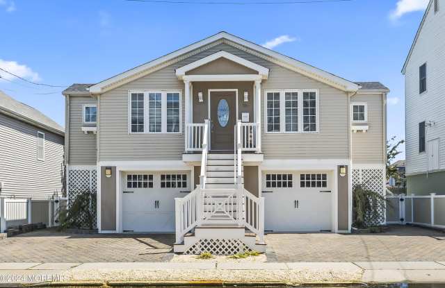 204 Randall Avenue photos photos