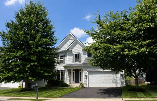 Charming Colonial in Magnolia Green photos photos