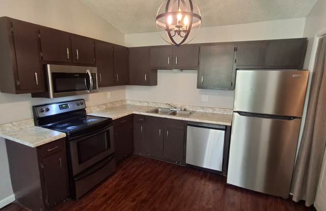 3700 Squaw Valley Drive Southwest - D Gallery 3