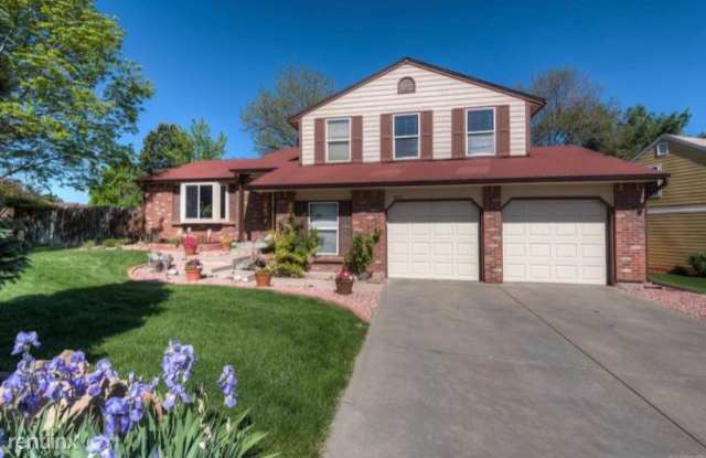 7877 S Logan Dr - 7877 South Logan Drive, Littleton, CO 80122