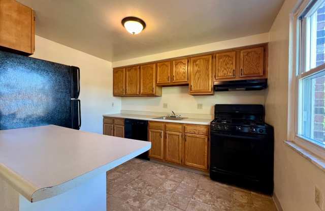 2BR Townhome at Regency Place! Spacious Rooms, Integral Garage  Yard! Tour Today! - 417 Millers Lane, Plum, PA 15239