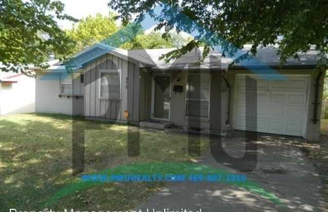578 Summit Ridge Dr - 578 Summit Ridge Drive, Duncanville, TX 75116