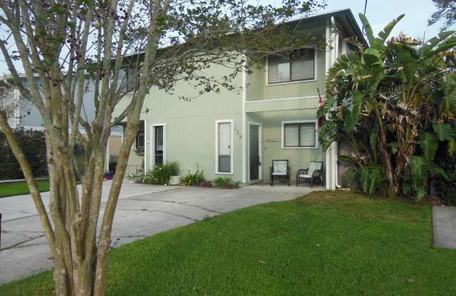 136 PINE Street - 136 Pine Street, Atlantic Beach, FL 32233