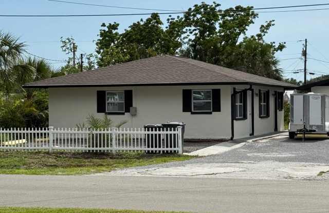 Neptune Drive - 1013 A - 1013 Neptune Drive, Hillsborough County, FL 33570