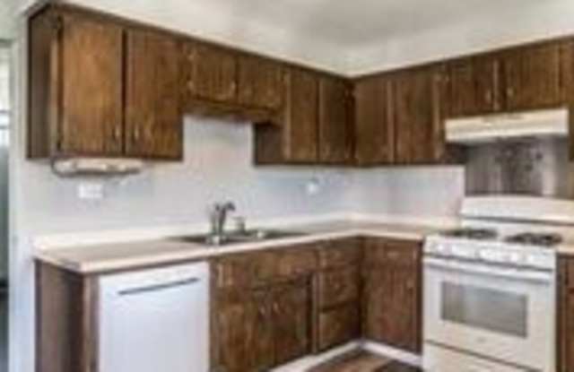 South Park - 3 Bedroom Single Family House, Garage, Yard! - 6488 Simmons Avenue, South Park Township, PA 15129