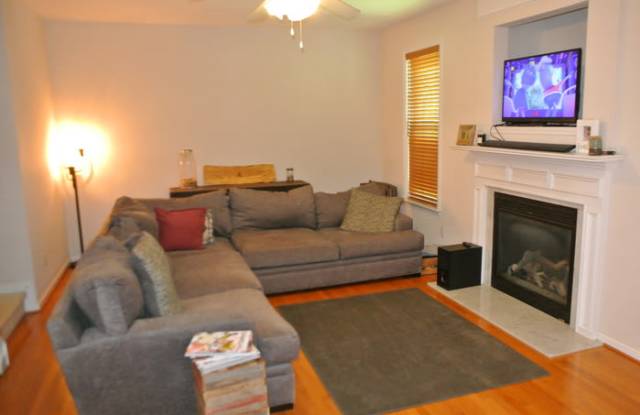2108 Summit Drive Gallery 3