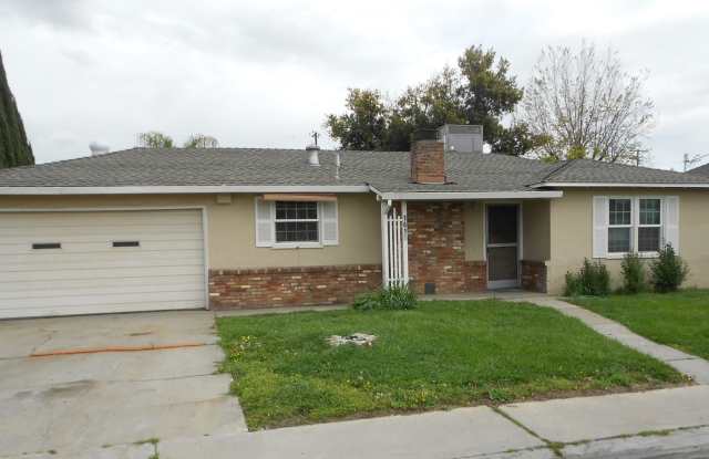 3 bedroom 2 bath house in Marysville - 1615 Buchanan Street, Marysville, CA 95901