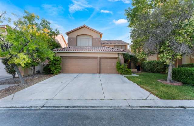 Immaculate 5 Bedroom home or easily a 4 Bedroom with Den/Office photos photos