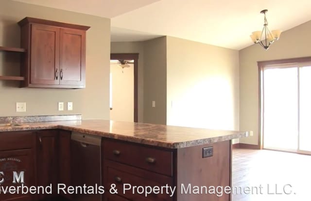 6173 Aspen Meadow Ct - 6173 Aspen Meadow Ct, Eau Claire, WI 54703