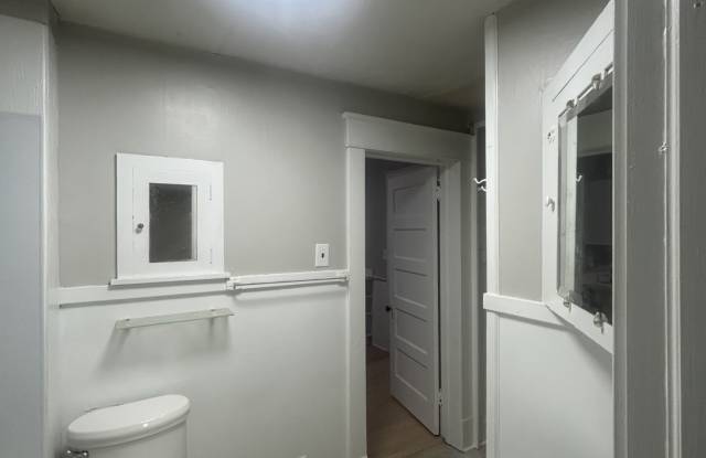 1215 Massachusetts Ave Gallery 4