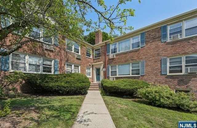 24 Hutton Avenue 38 photos photos