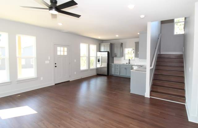 1960 West Stone StreetUnit #1 Gallery 3
