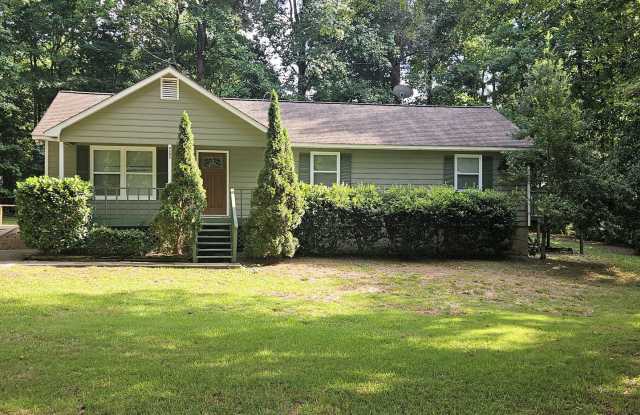3BR Ranch In Powder Springs Gallery 1