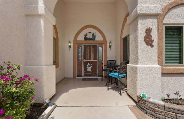 1348 W Cactus Moon Pl Gallery 4