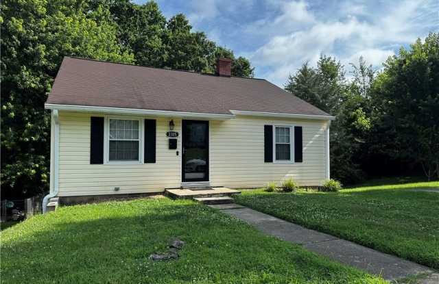 2305 Cherokee Lane photos photos