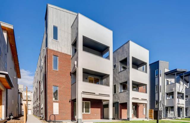 Modern Sloan’s Lake Townhome | Rooftop Deck, Hot Tub & Downtown Views photos photos Modern Sloan’s Lake Townhome | Rooftop Deck, Hot Tub & Downtown Views photos photos