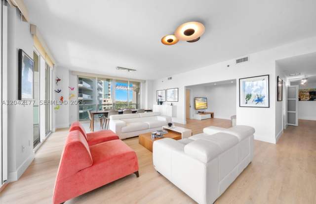 2645 S Bayshore Dr Gallery 2