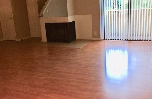 1525 Northrim Court  Unit 240 Gallery 3