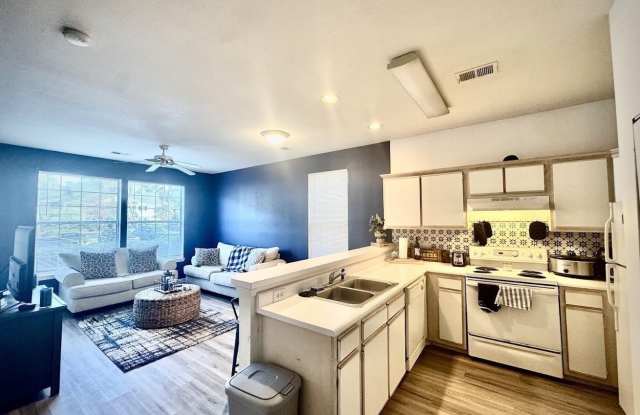 1290 River Oaks Drive Gallery 4