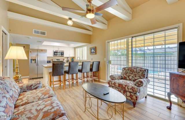4933 W LARKSPUR Drive Gallery 4