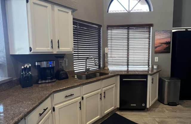 3534 E VERBENA Drive Gallery 4