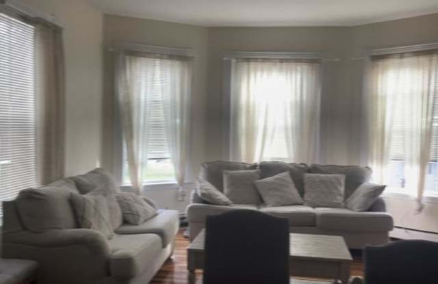 98 Winthrop St. photos photos