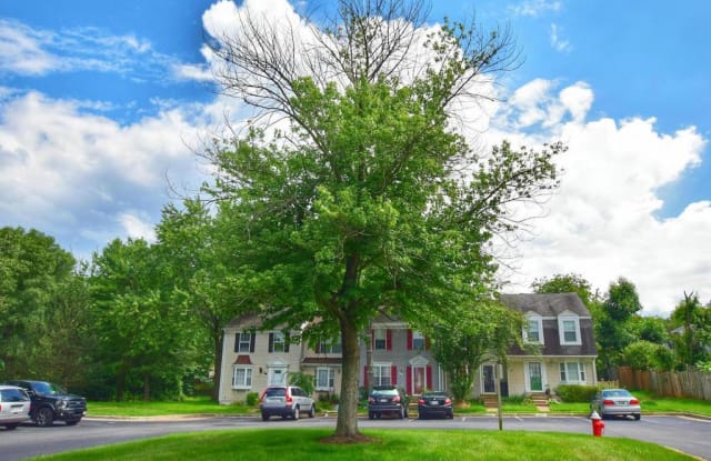 15 MARIAN CT - 15 Marian Court, Countryside, VA 20165