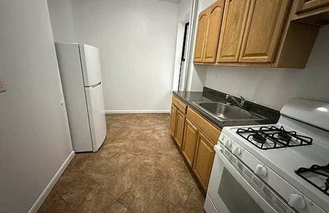 2301 Creston Avenue photos photos