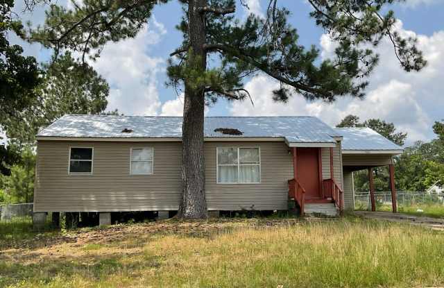 1600 Kings Road - 1600 Kings Road, Leesville, LA 71446