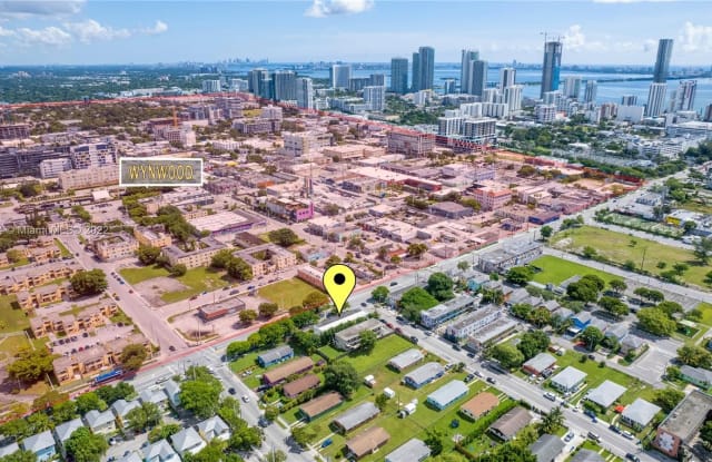 1950 NW 2nd Ct Gallery 2