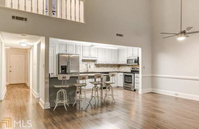 525 Towergate Pl Gallery 4