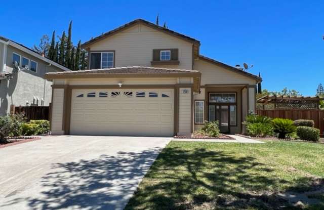 Beautiful 3 Bedroom 3 Bathroom on Large Corner Lot photos photos