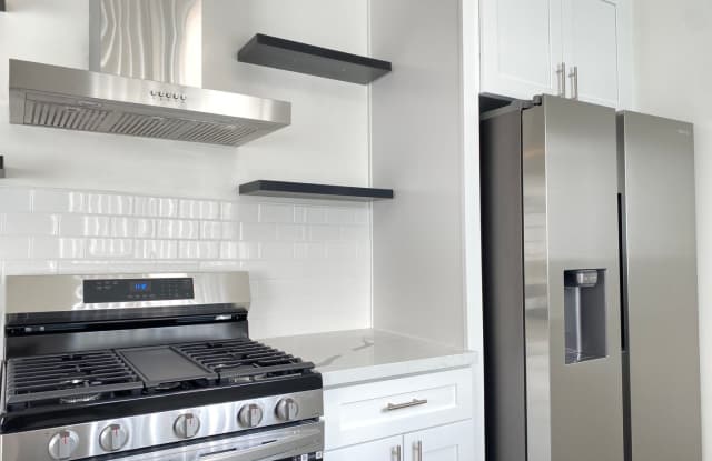 7010 Lanewood Avenue LLC photos photos
