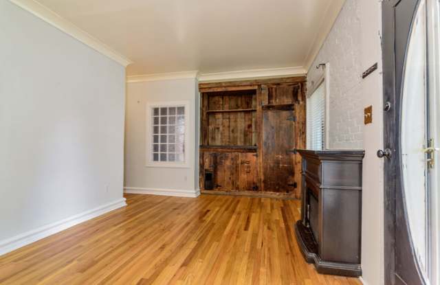 116 West Maple Avenue Gallery 3