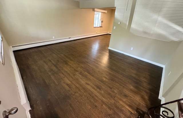 3 Bedroom ~ Clintonville Gallery 2