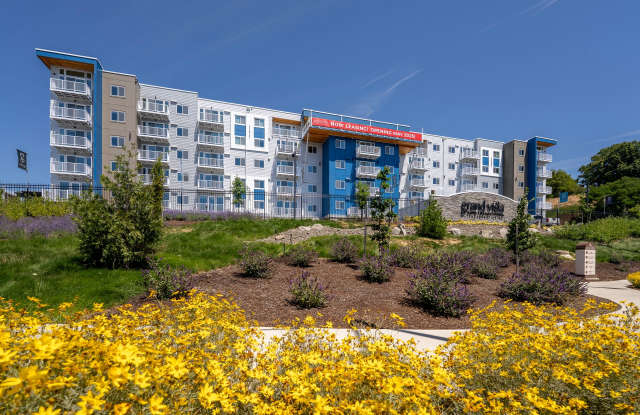Grand Vista photos photos