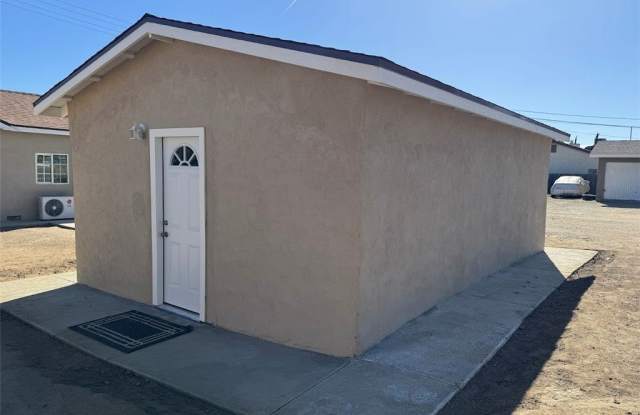 690 N Perris Boulevard - 690 North Perris Boulevard, Perris, CA 92571