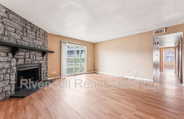 18094 E Ohio Ave Gallery 2