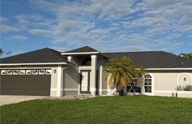 3933 SW 25th Place Gallery 1