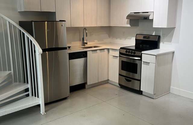 Studio Loft in the Heart of Downtown - 360 West 300 South, Salt Lake City, UT 84101