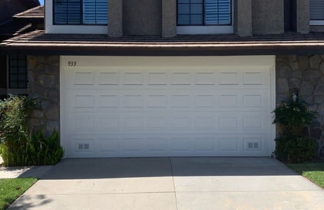 933 Sandstone Drive - 933 Sandstone Drive, Glendora, CA 91740