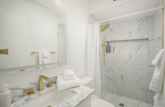 5818 North Granite Reef Road Gallery 4